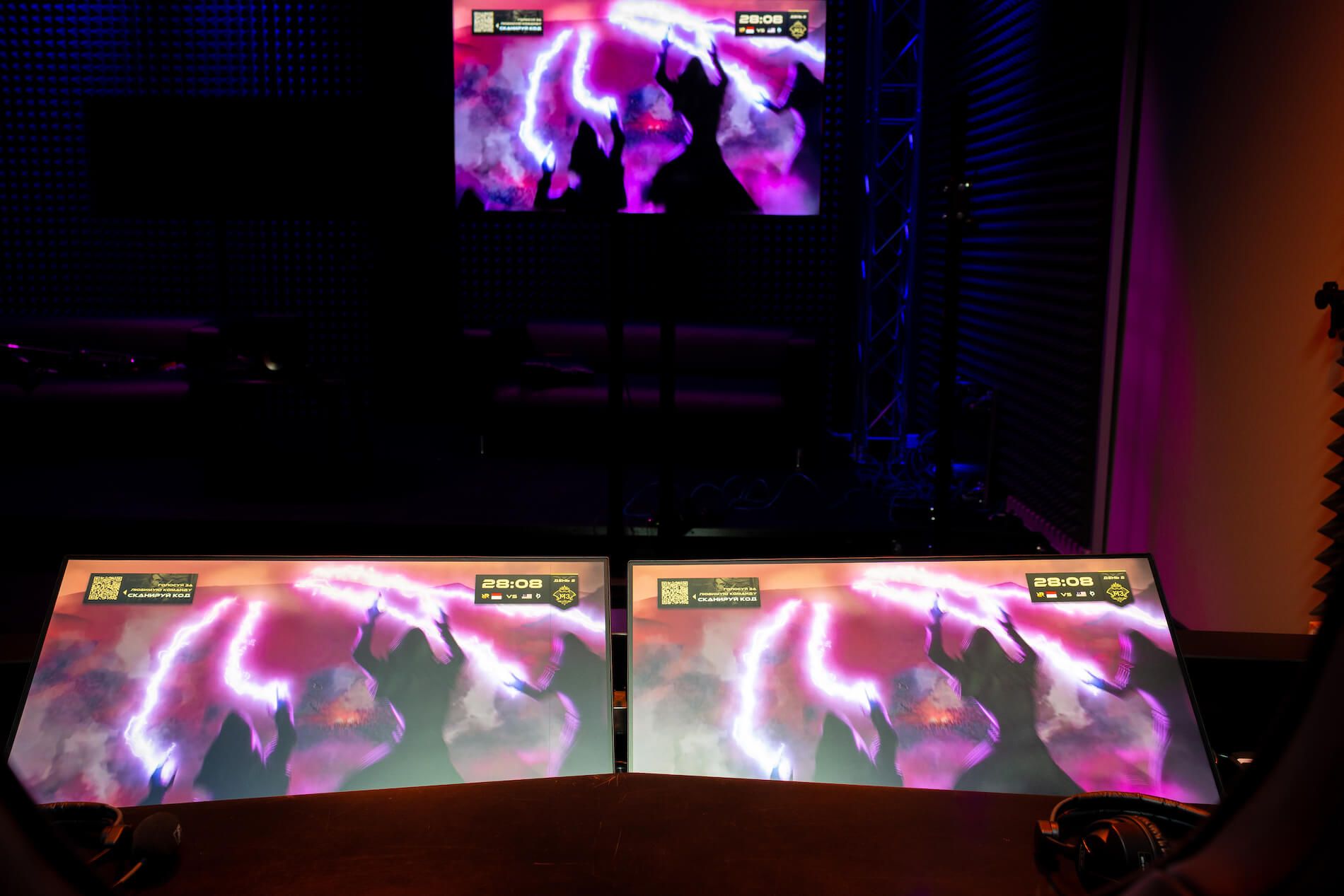 Демонстрация видео на экранах